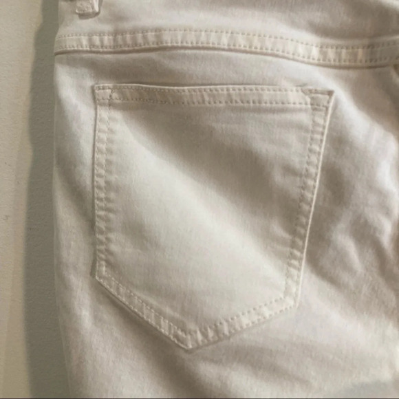 FREE PEOPLE Sz 31 Boyfriend Style Distressed Jeans - Picture 10 of 14